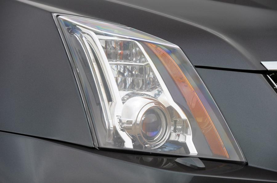 Cadillac CTS-V Coupe 2011 года  (фото 2 из 71)